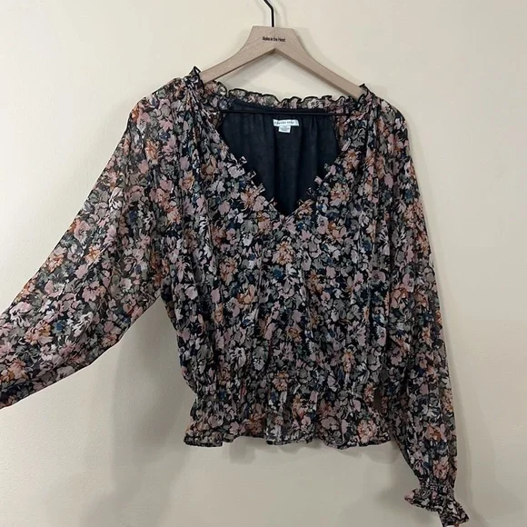 American Eagle floral long sleeve blouse - Picture 4 of 7